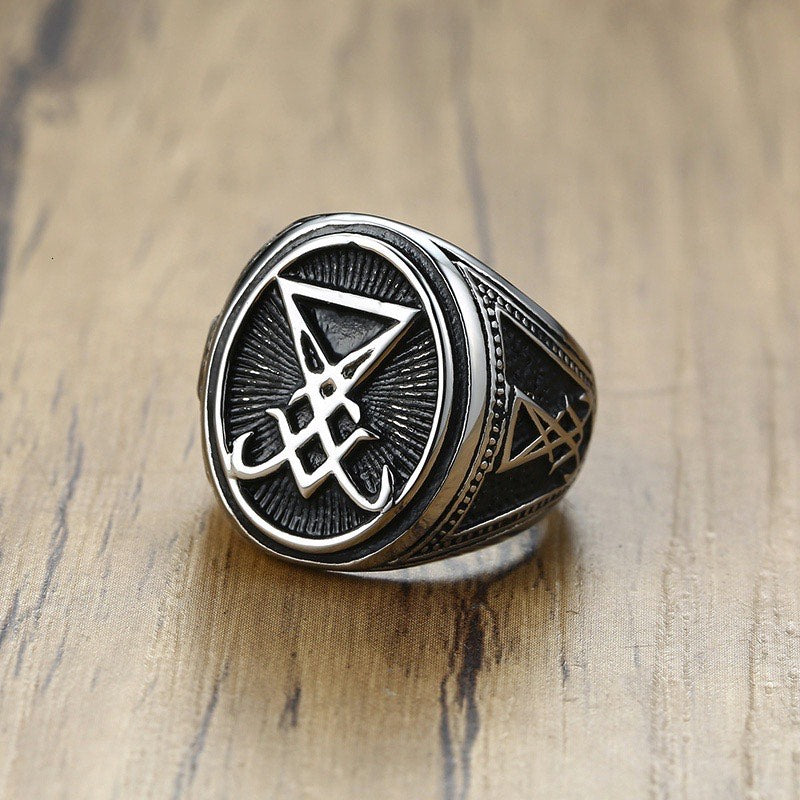 Signet Ring template