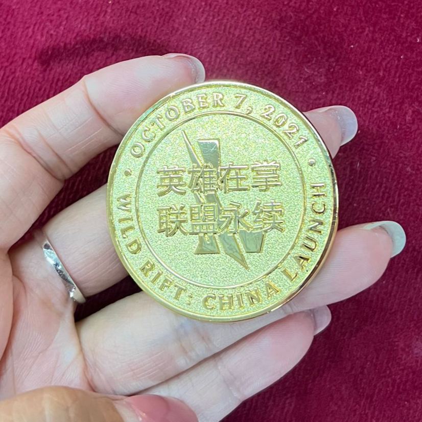Custom Coins - Pinlord.com