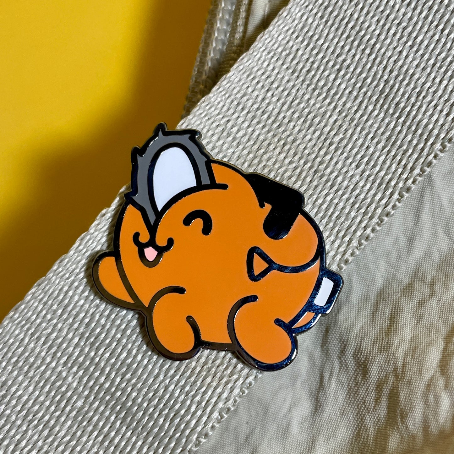 Pochita "Chainsaw Man" Enamel Pin - Pinlord.com