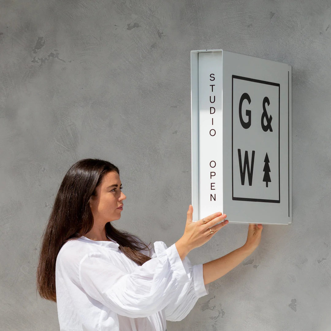 Custom Signage - Pinlord.com