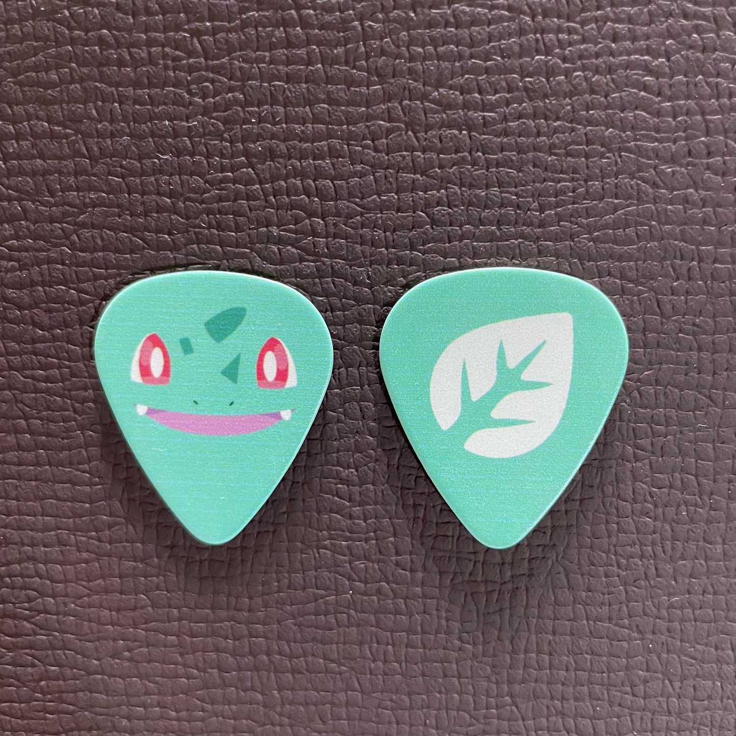 Bulbasaur guitar pick - Pinlord.com