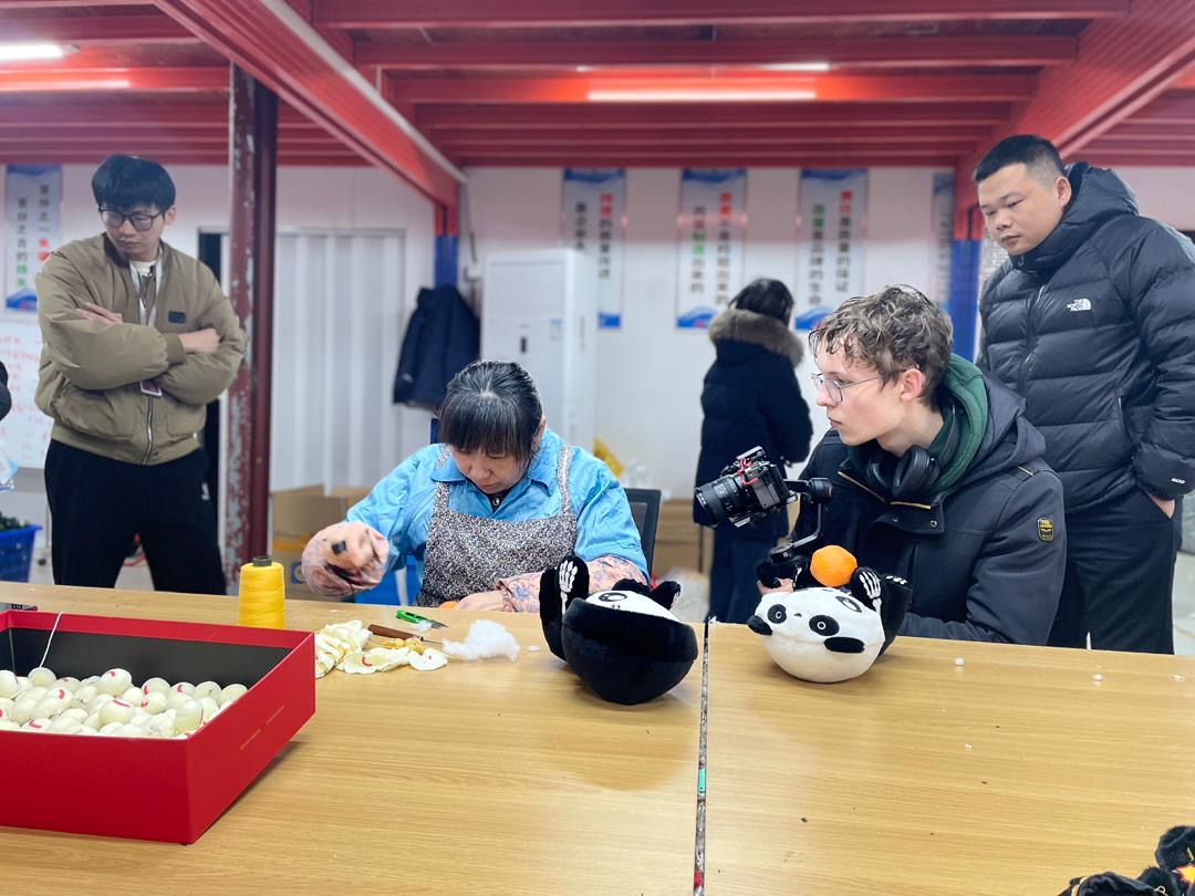 Private Factory Guided Tour - Pinlord.com - Factory Tour - Ethical Tours - express cheap ethical custom products