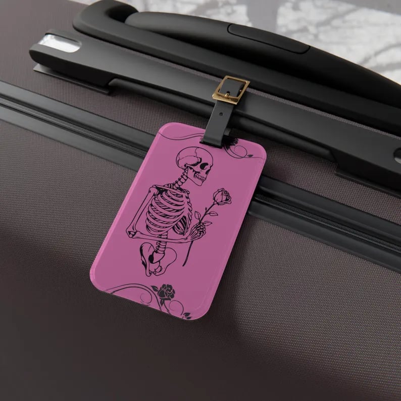Custom Luggage Tags - Pinlord.com