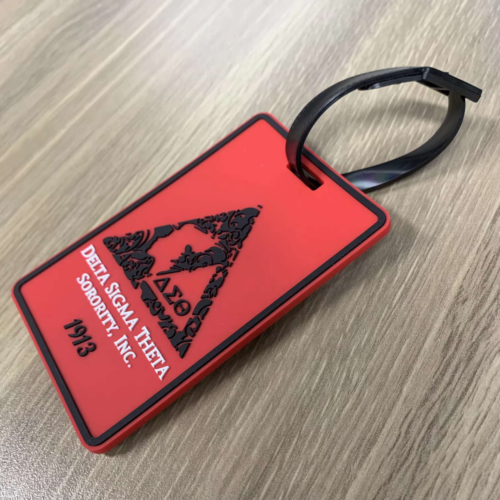 Custom Luggage Tags - Pinlord.com