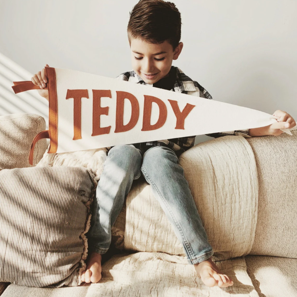 Custom Pennants - Pinlord.com