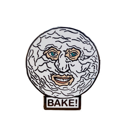 The Mighty Boosh &amp; GBBO, Noel Fielding The Moon Bake! Emaille Pin von @pinlord